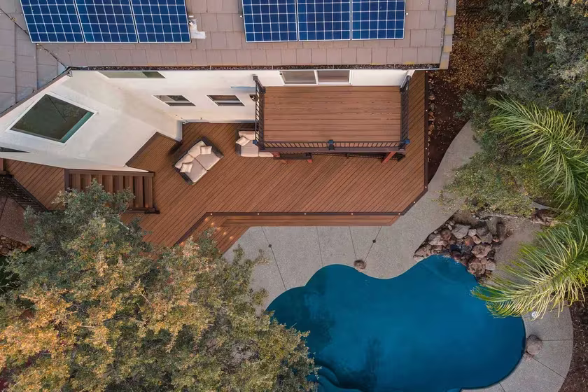 Star Vista deck, detail